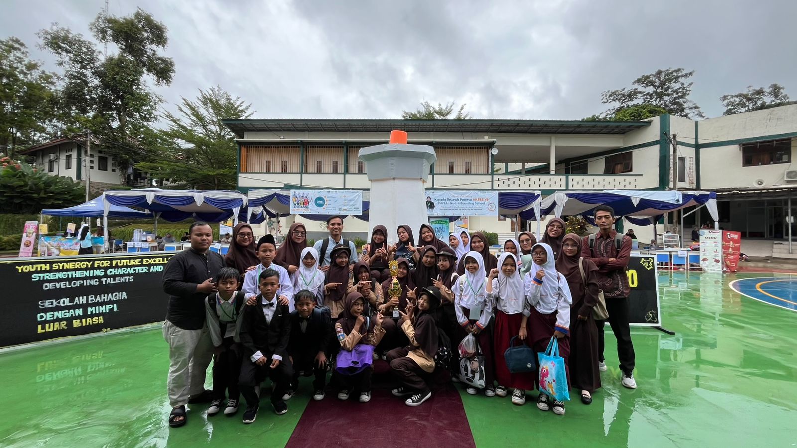 Juara III Semaphore Dance, SDQ Amirul Mukminin Bersinar di Ajang AKSES VII se-Banten